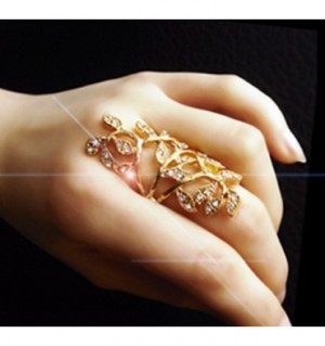 Shiny stone ring