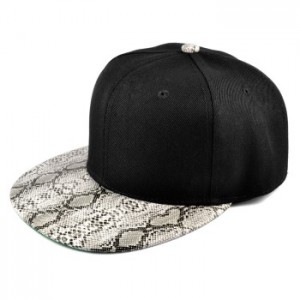Fed cap med slangeskindslook