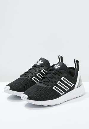 Klassisk sort sneakers til kvinder