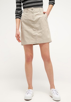 Flot mini skirt i cream