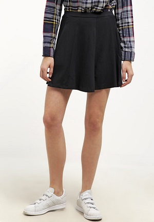 Mini skirt i sort